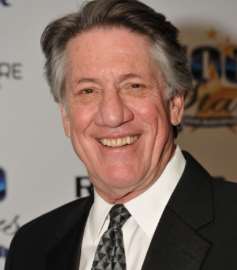 Stephen Macht